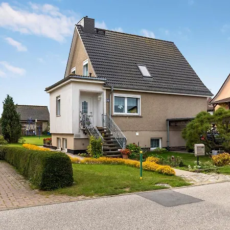 Lovely Apartment In Kuehlungsborn Near The Sea Eksteriør billede